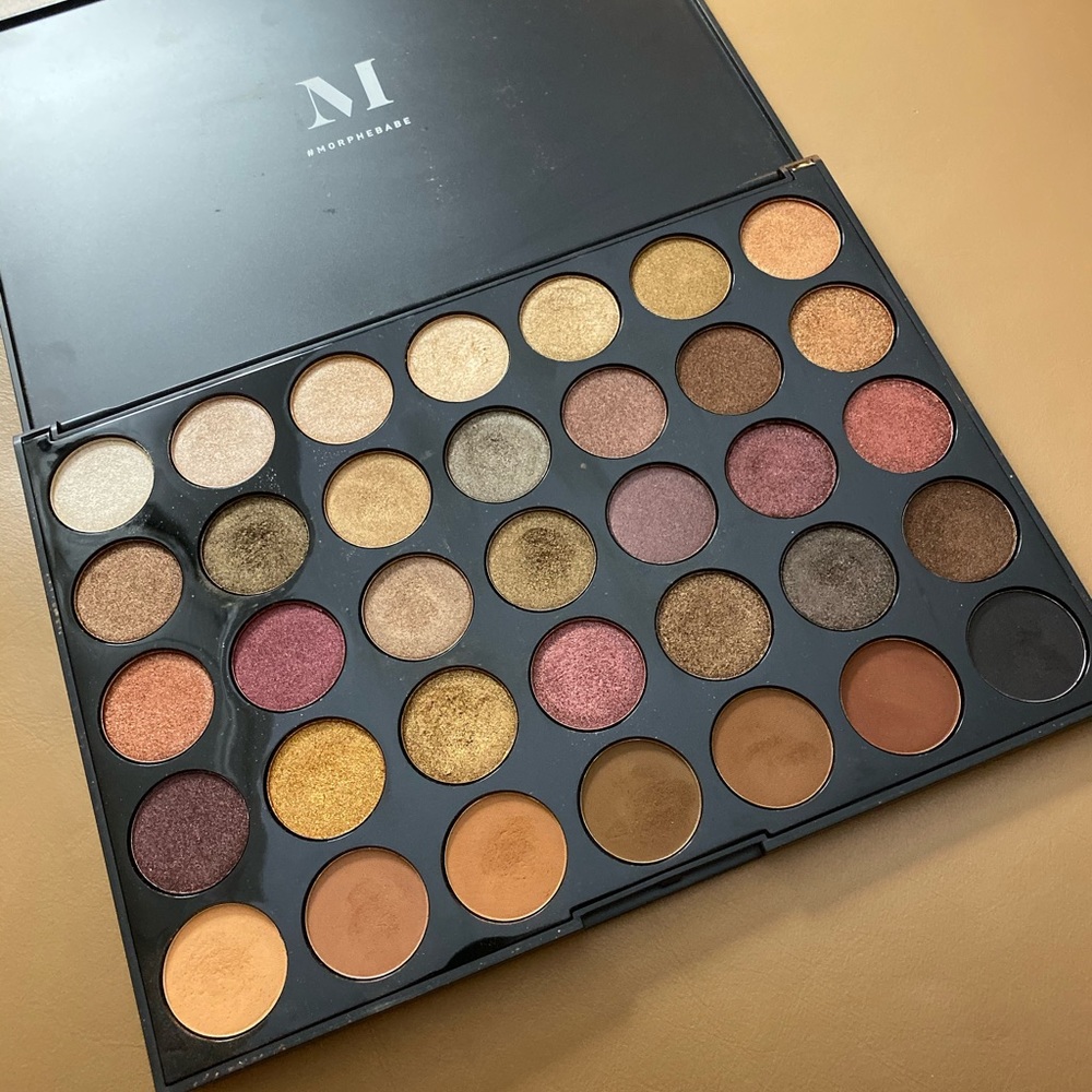 Morphe eyeshadow palette